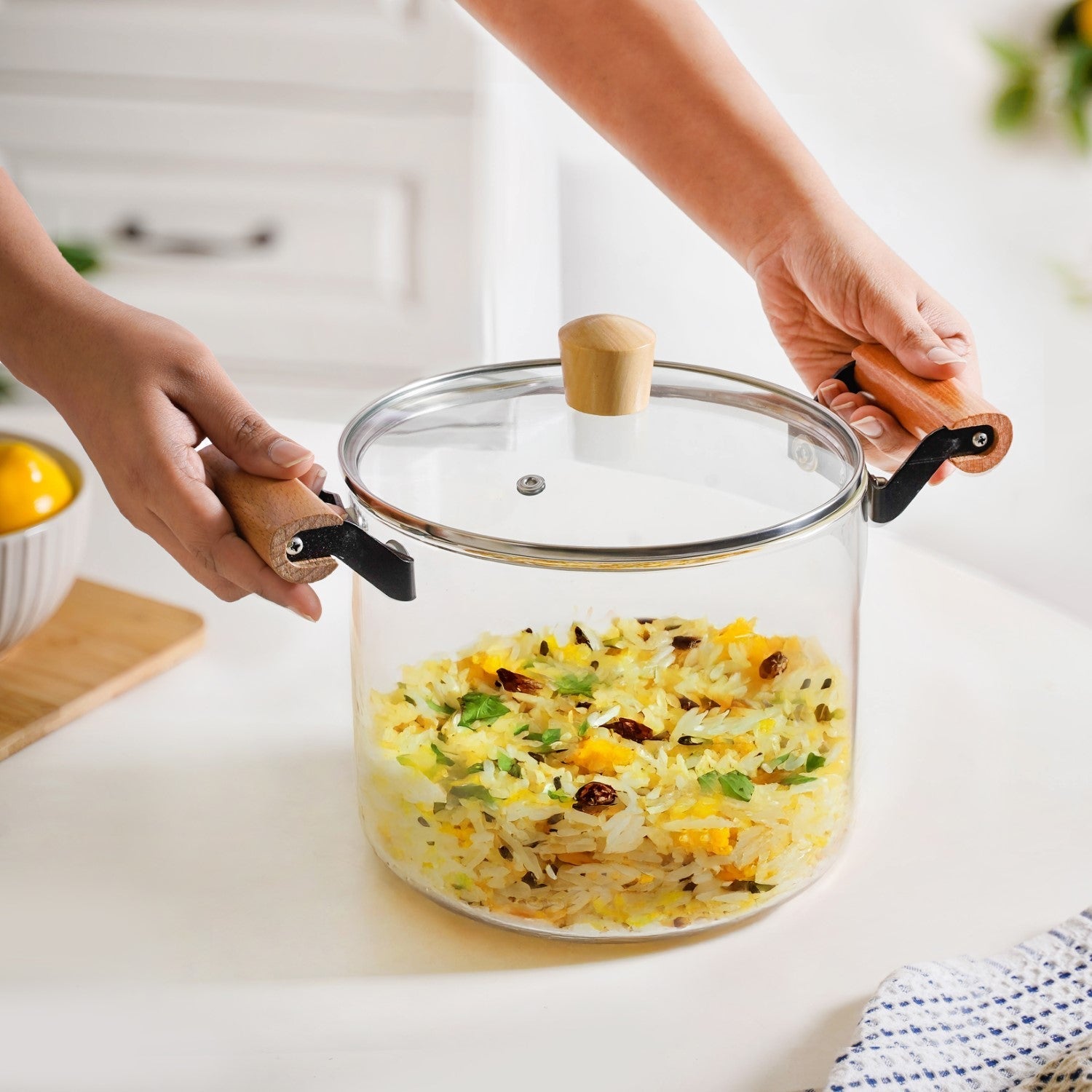 Borosilicate Stovetop Pot With Wooden Handle Large 4500ml