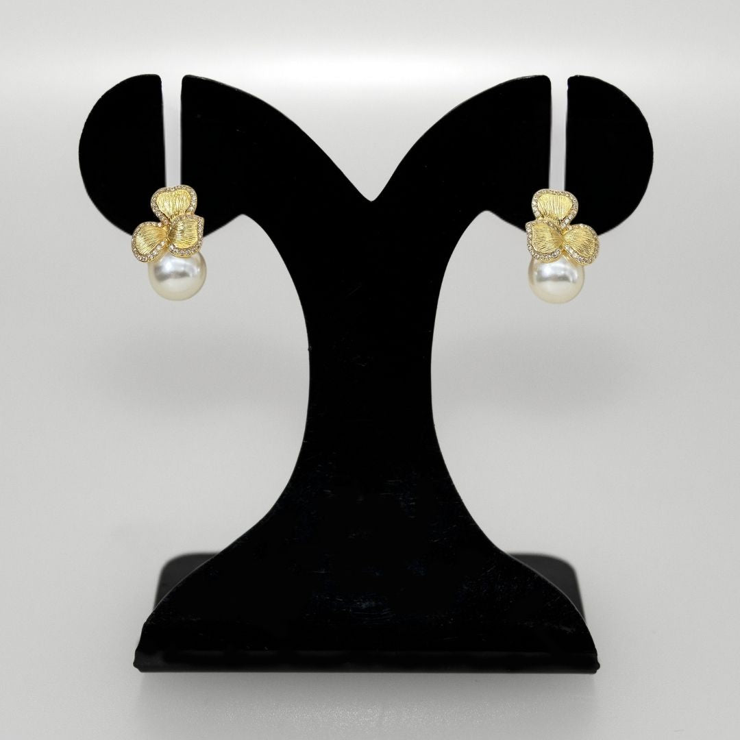 Bowed Pearl Drop Earrings White