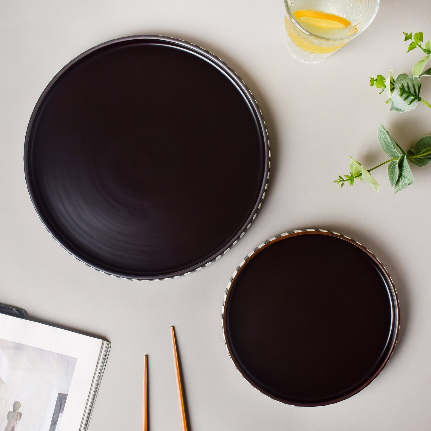 Monochrome Black And White Dinner Plate 9.5 Inch