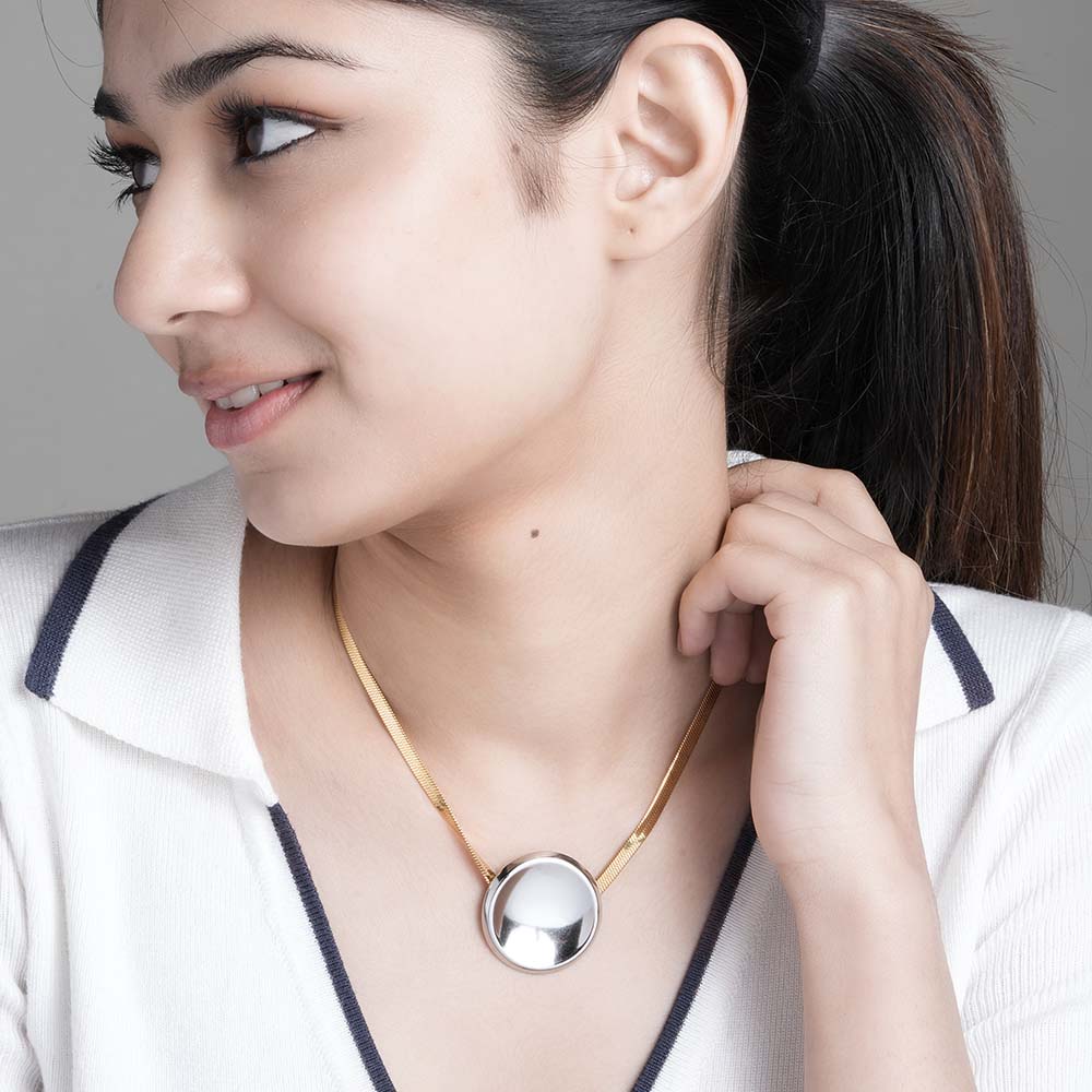 Disc Pendant Necklace