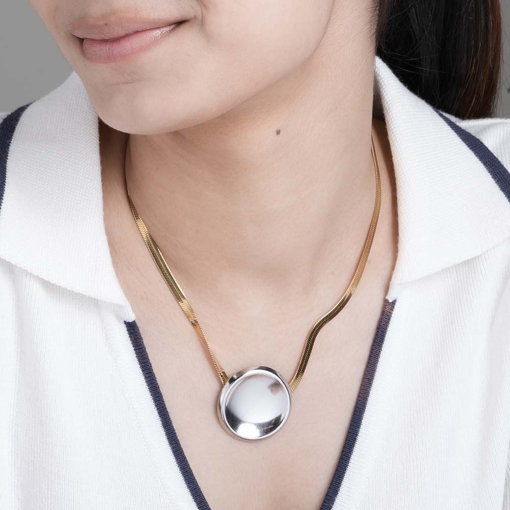 Disc Pendant Necklace