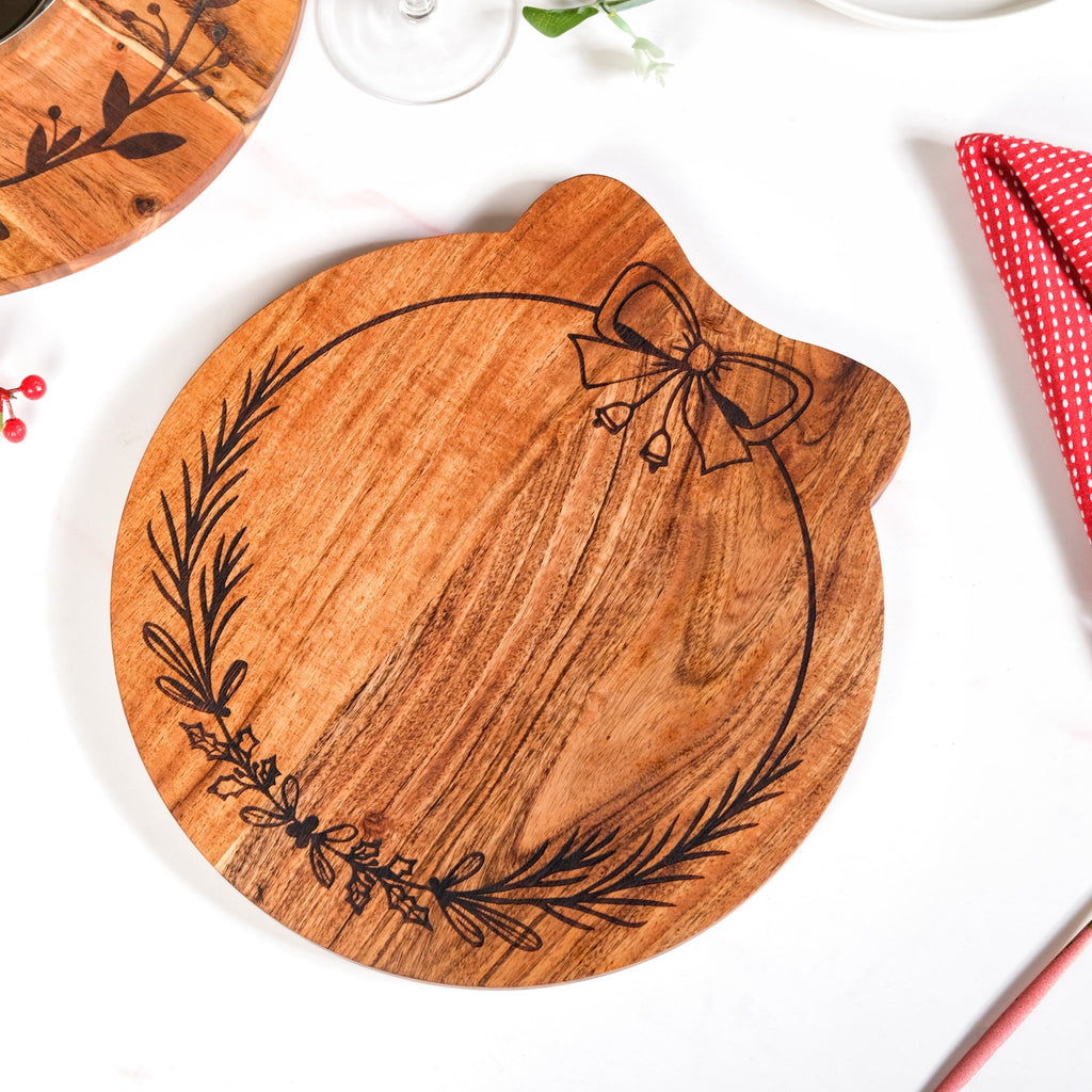 Christmas Wreath Acacia Serving Platter 30x29cm