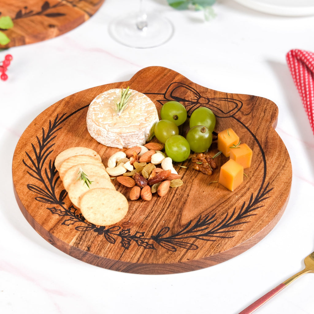 Christmas Wreath Acacia Serving Platter 30x29cm