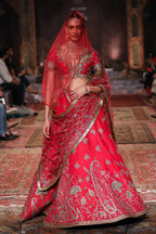 Classic Red Veil | MURAQQA