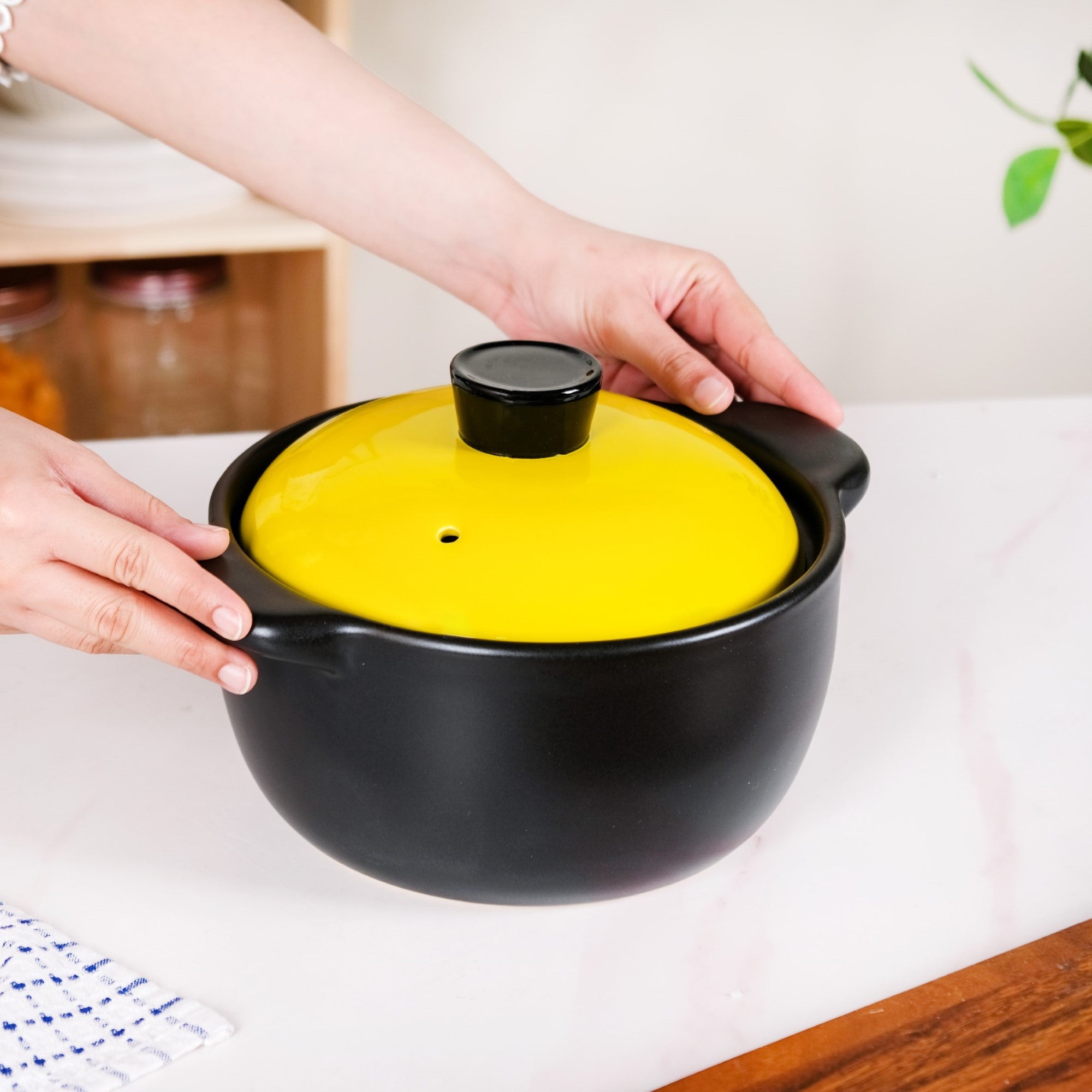 Limonelle Ceramic Cooking Casserole With Lid Flame Safe 2300ml