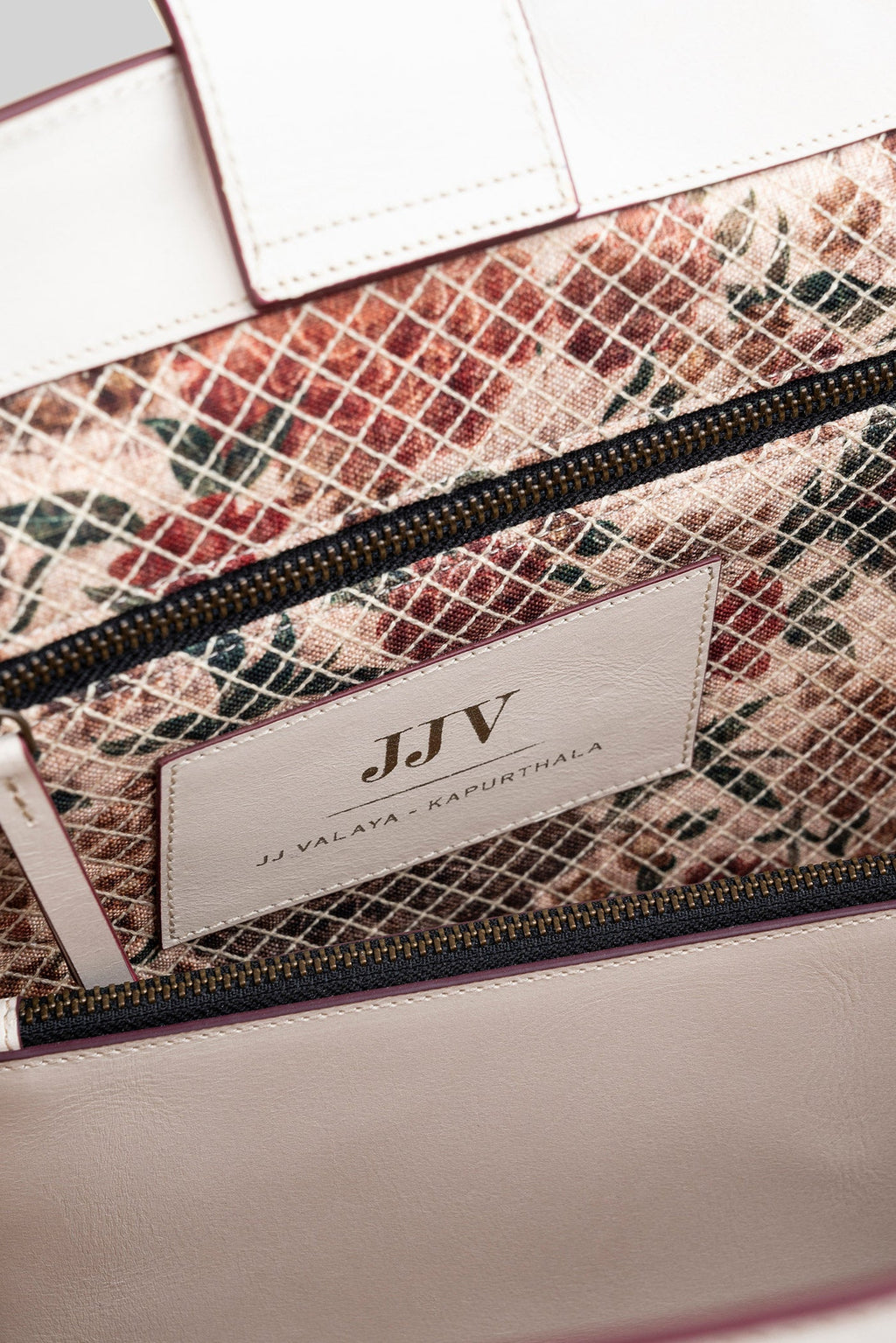 Cord Appliqué Che Tote Bag | Ivory