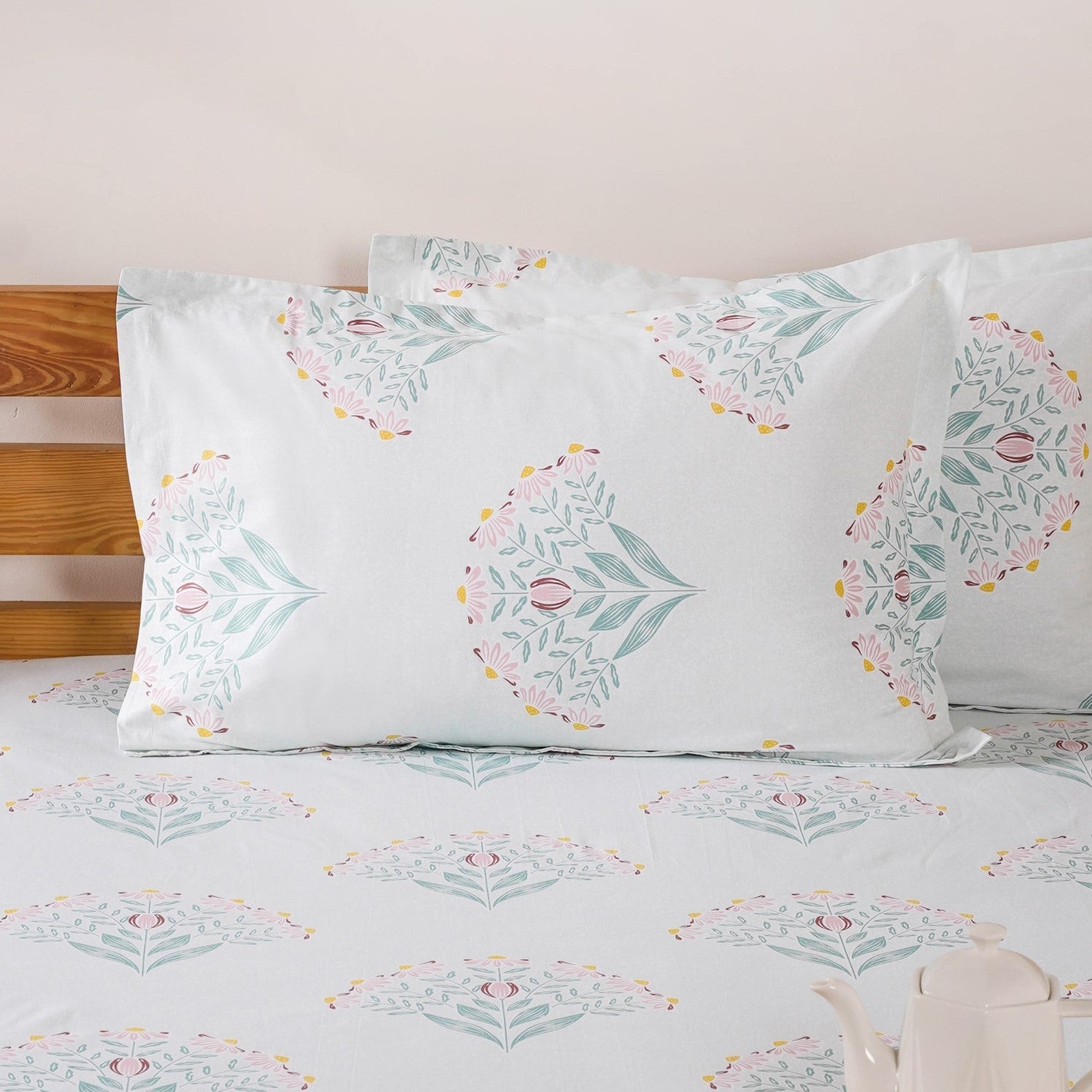 Daisy Florals King Sized Pure Cotton Bedding Set 180 TC Ultra Soft 275x275 cm