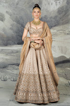 Crème Ivory Lehenga Set | BARODA