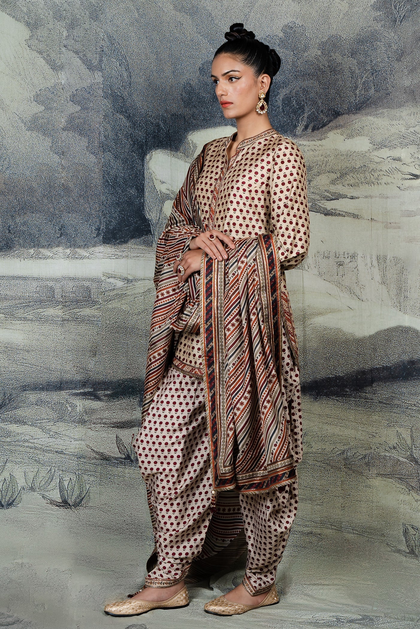 Crème Ivory - Red Tunic Set | BARODA