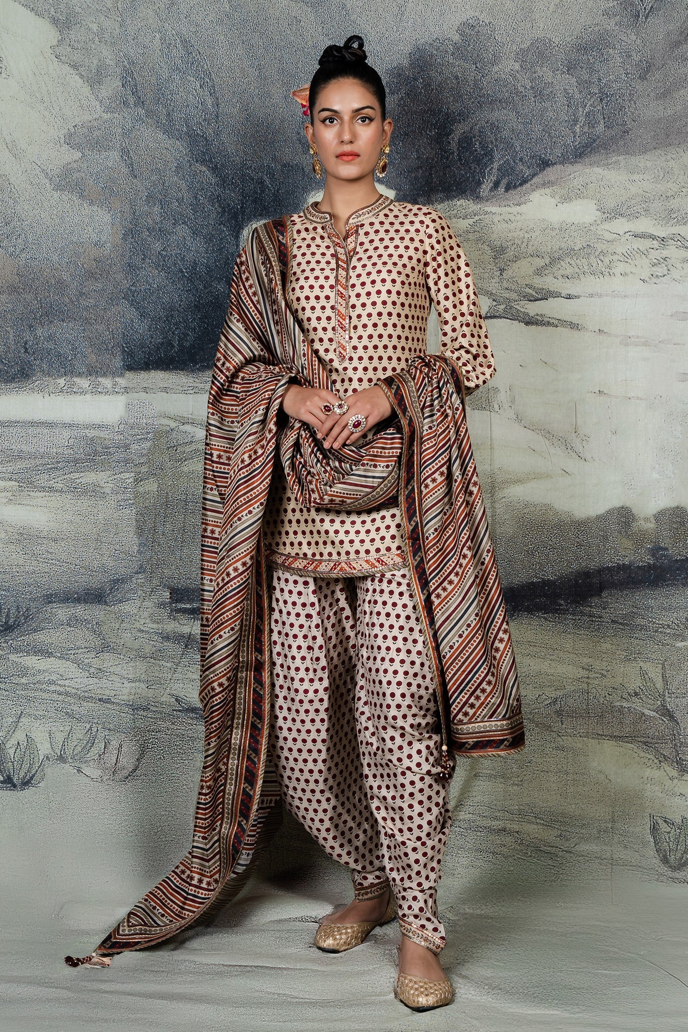 Crème Ivory - Red Tunic Set | BARODA