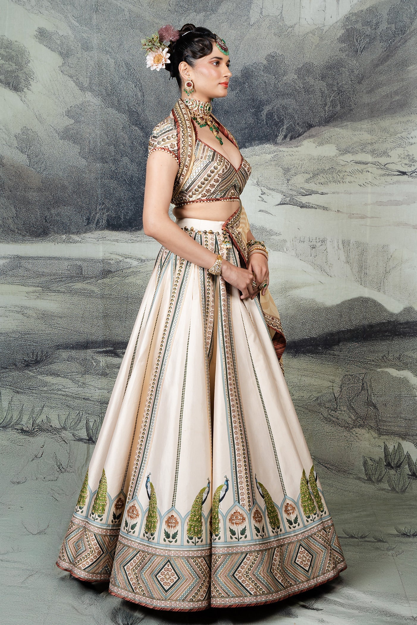 Crème Ivory Skirt Set | BARODA