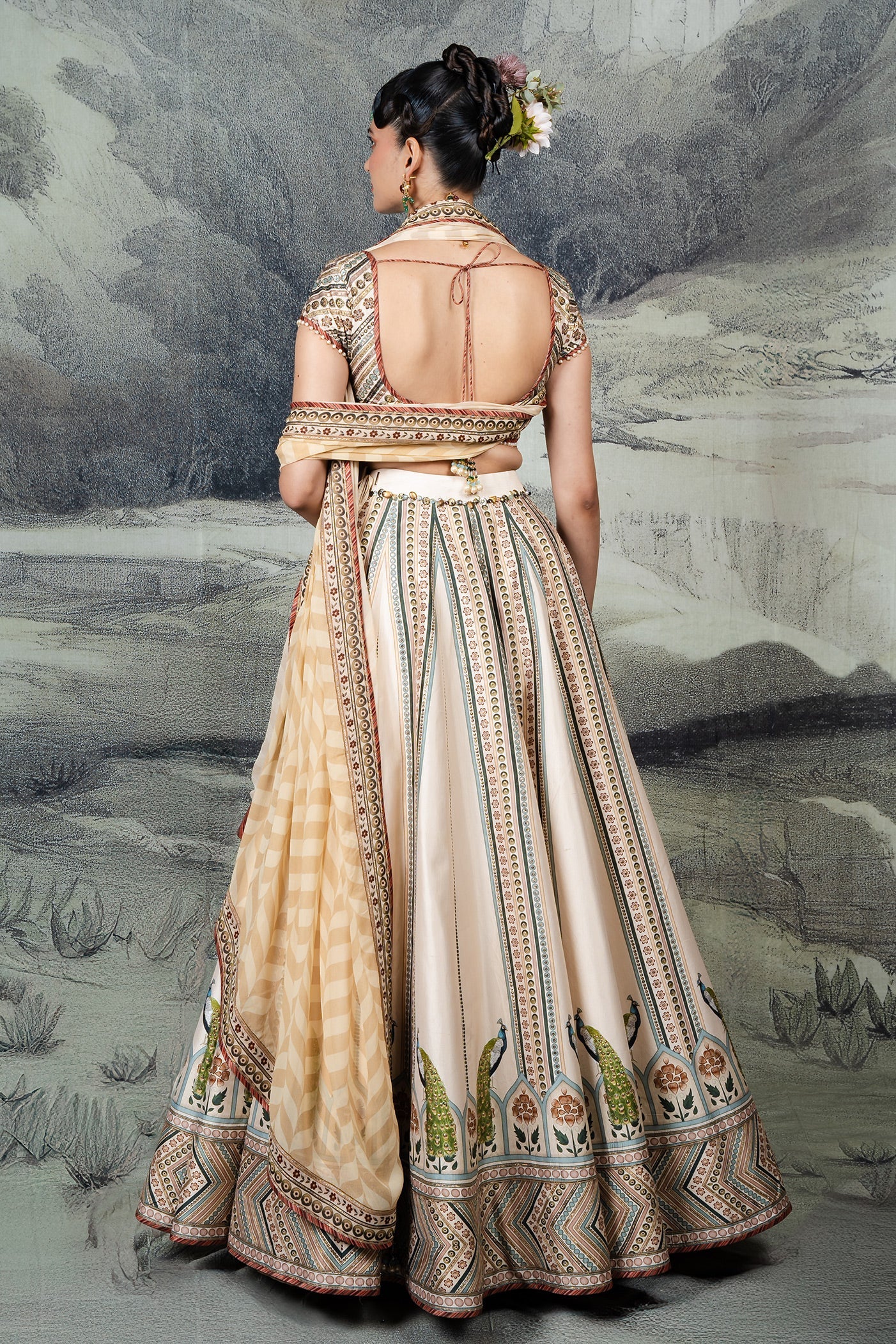 Crème Ivory Skirt Set | BARODA