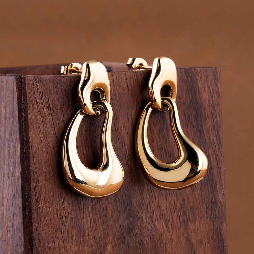 Avon XO Dangle Earrings