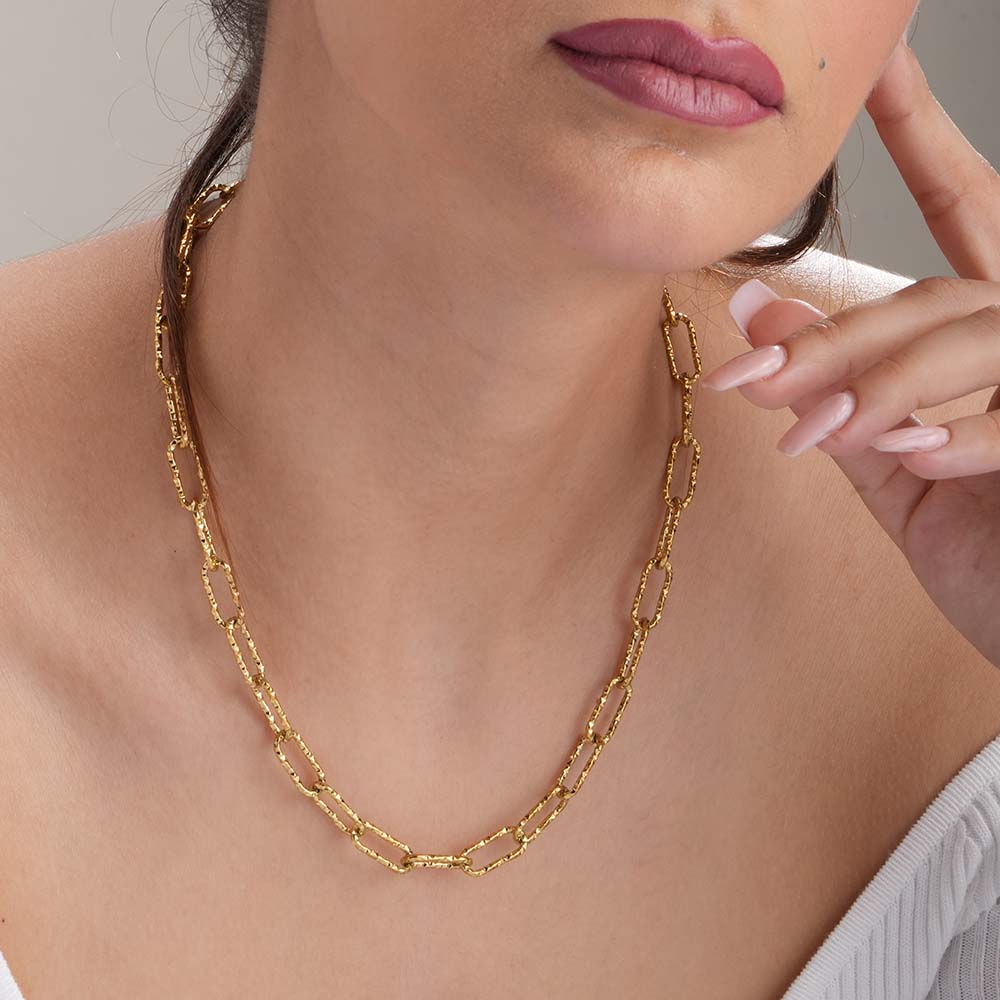Shimmering Link Chain Necklace