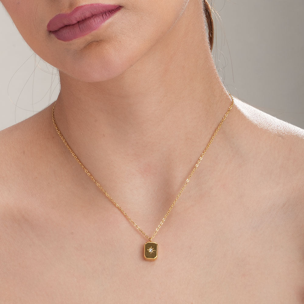 Classic Floral Necklace