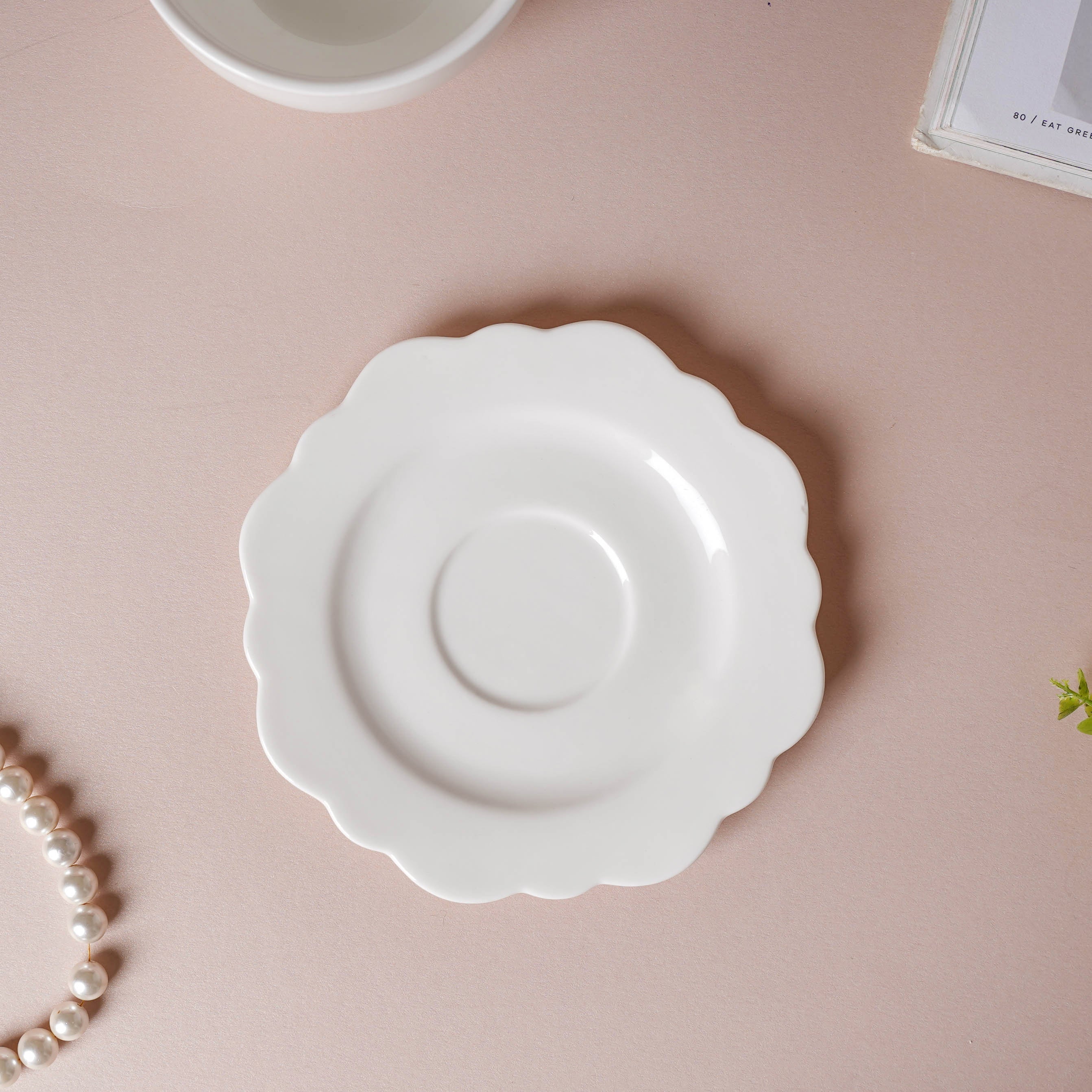 Riona Flower Cup And Plate Set White