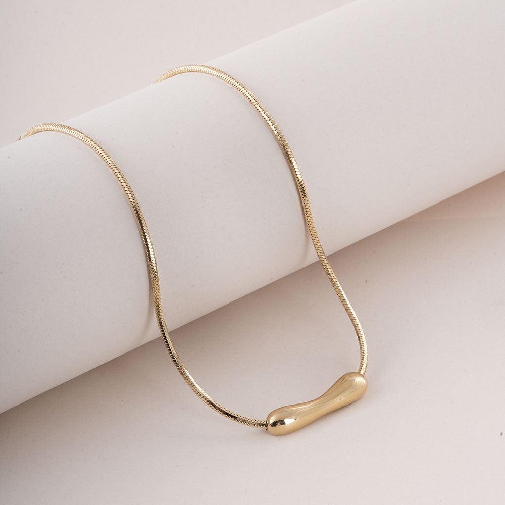 Bend Tube Gold Necklace