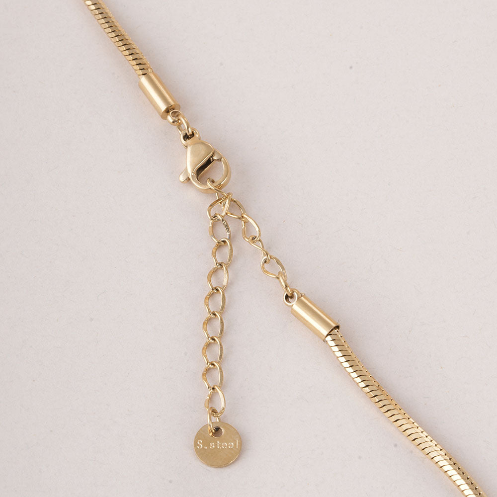 Bend Tube Gold Necklace