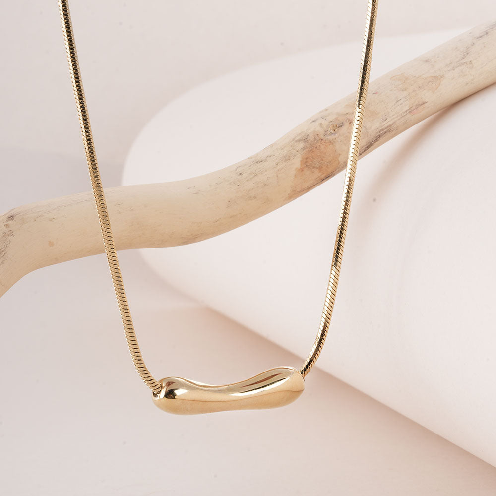 Bend Tube Gold Necklace
