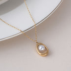 Dainty Pearl Pendant Necklace