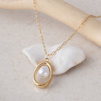 Dainty Pearl Pendant Necklace