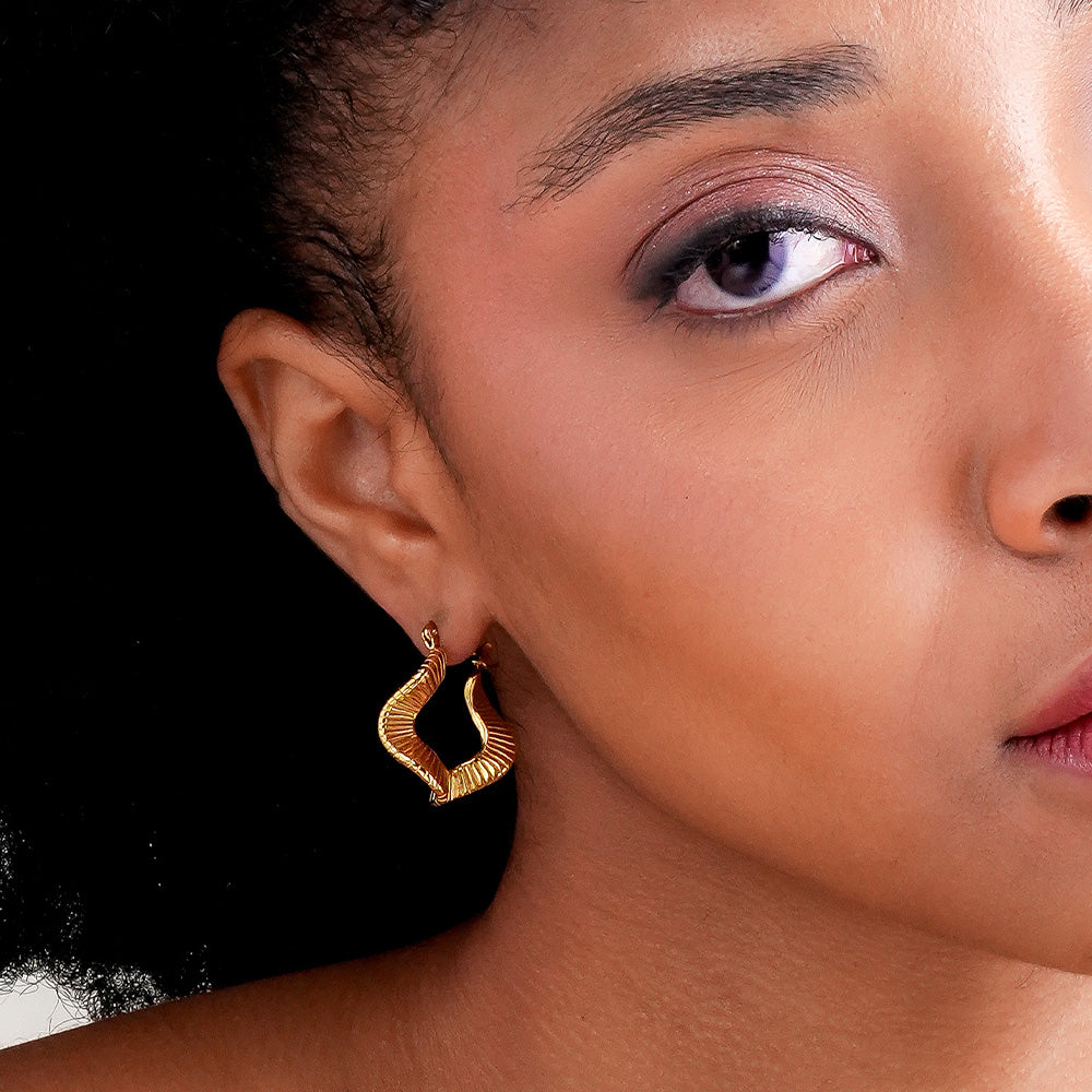 Gold Ribbed Hoop Earrings