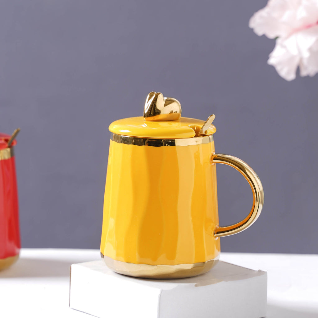 Mug With Gold Detail