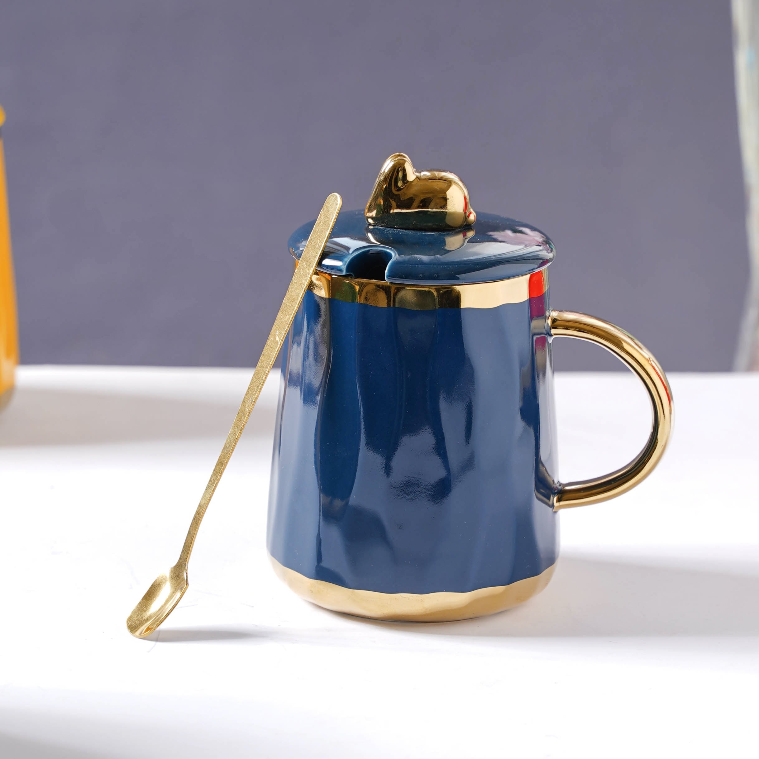 Mug With Gold Detail