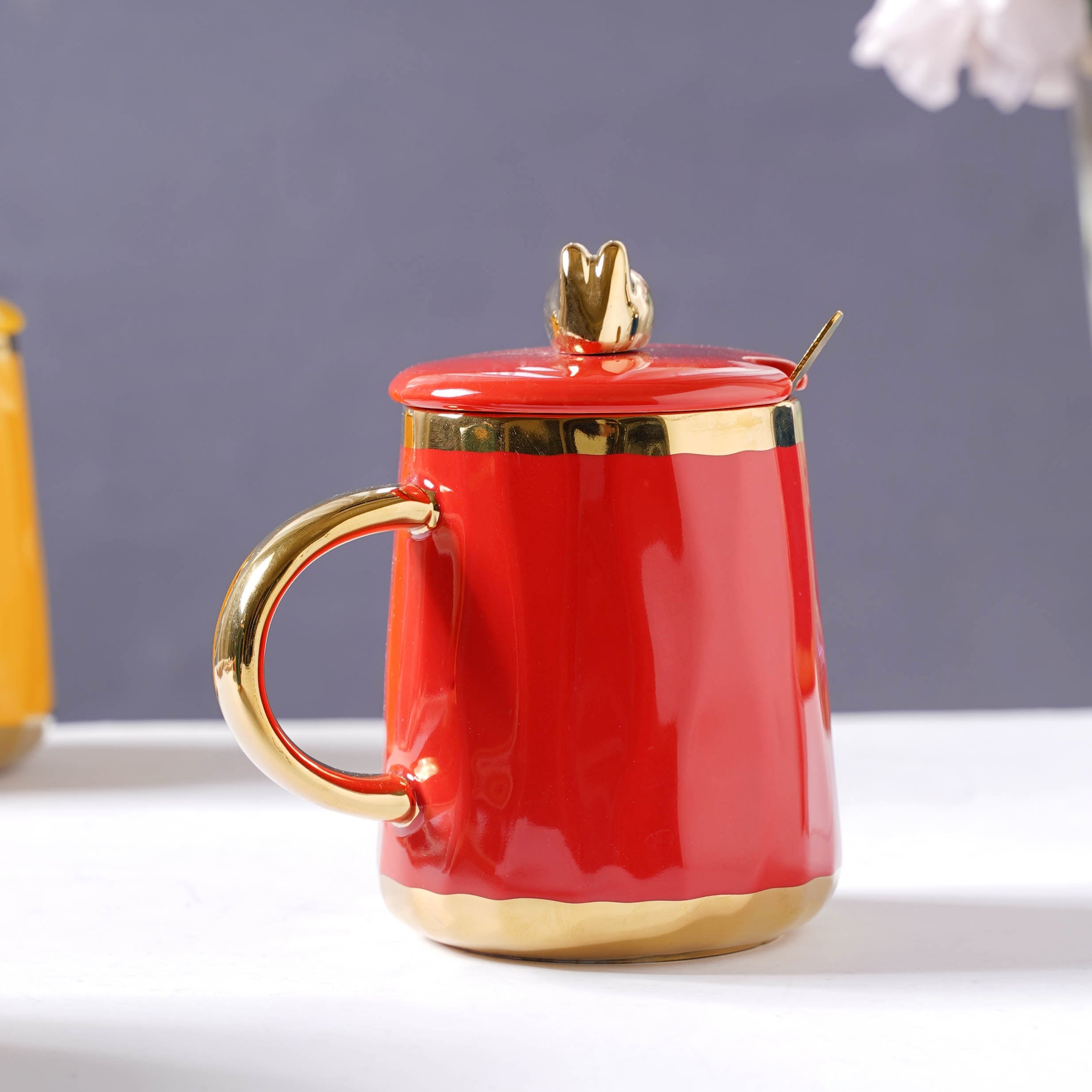 Mug With Gold Detail