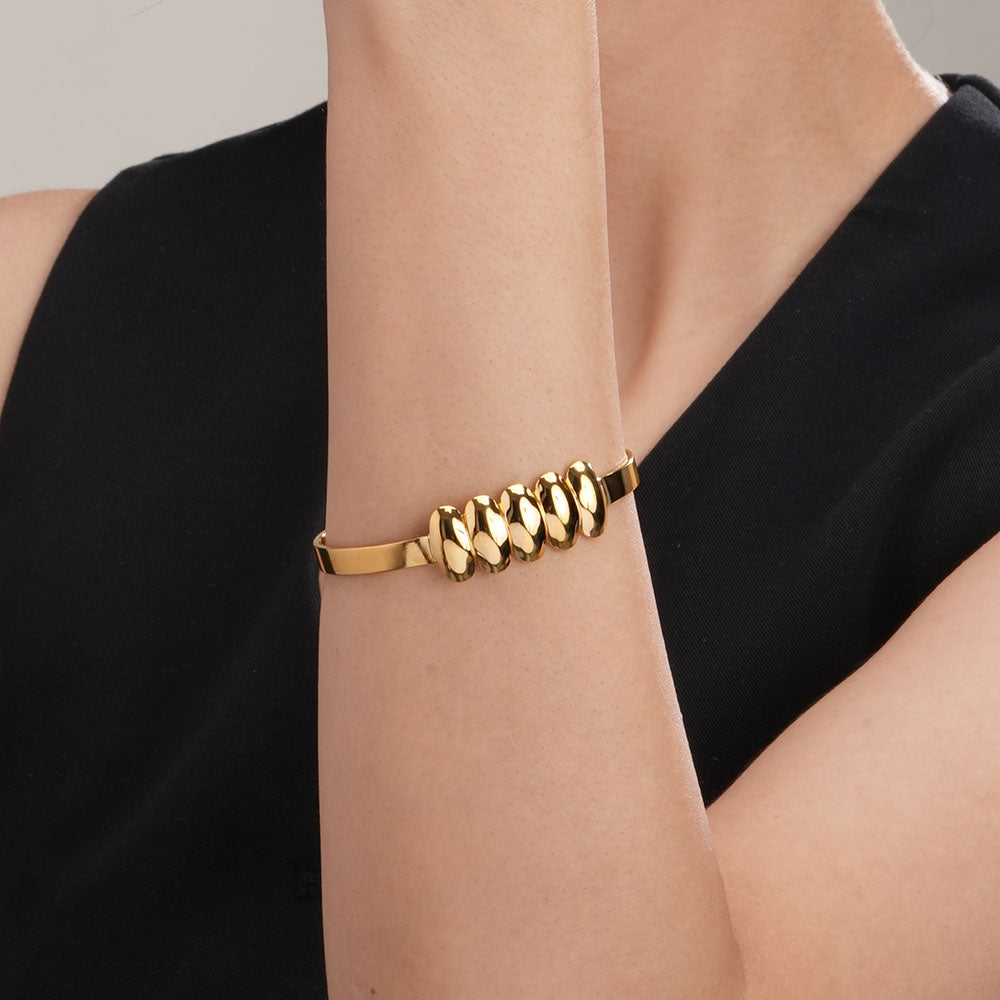 Golden Ribbed kada Bracelet