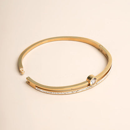 Women's Exquisite 18K Gold-Plated Bracelet with Stones