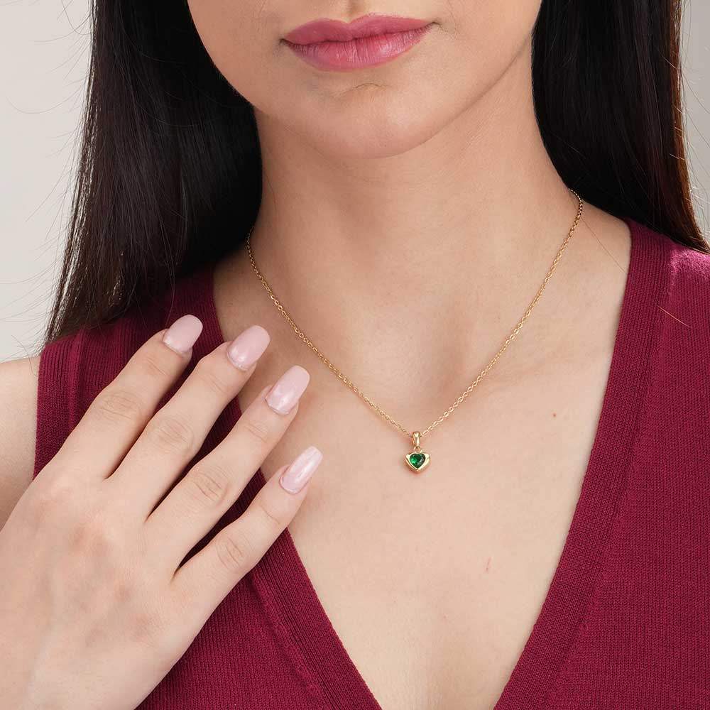 Dainty Emerald Love Necklace