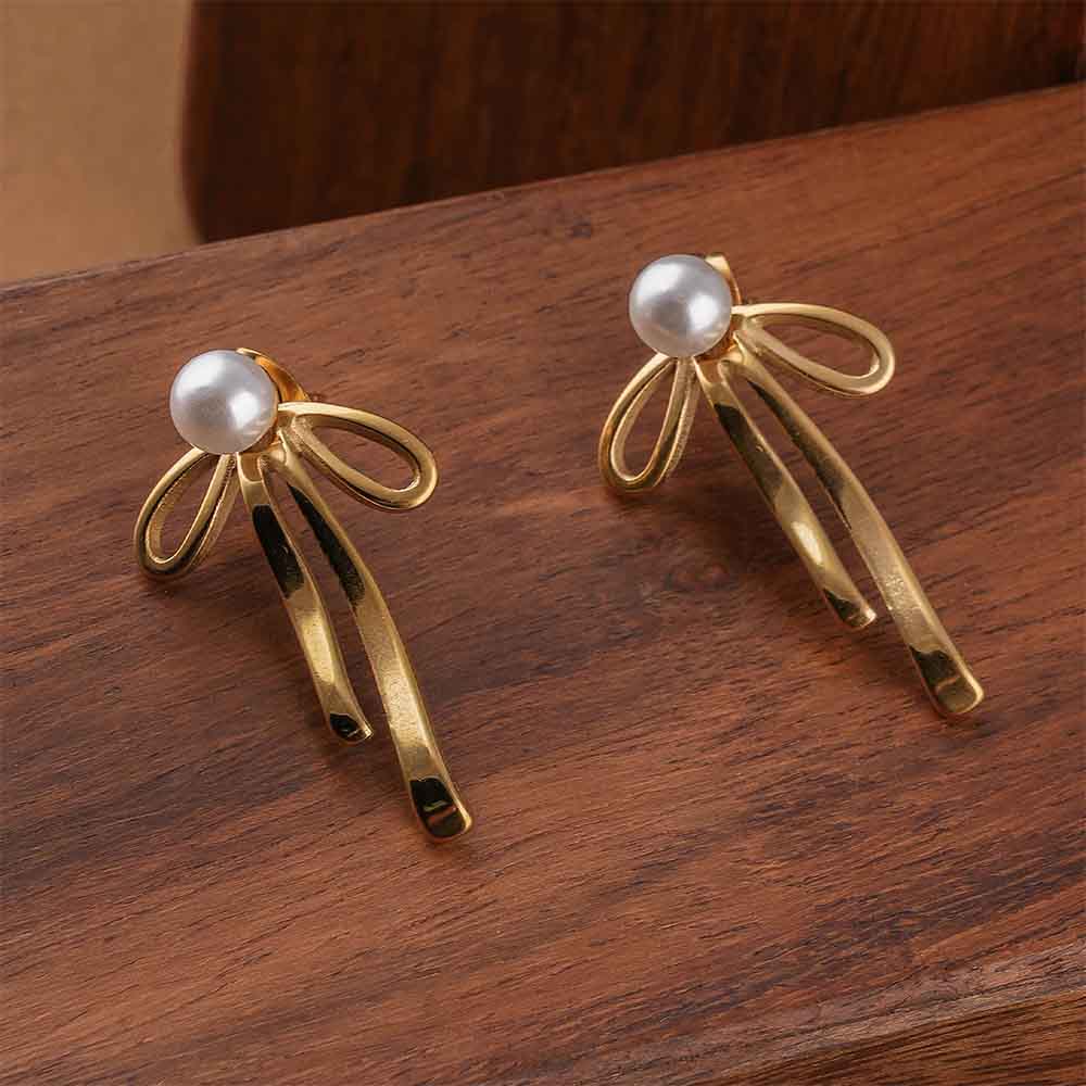 Pearl Ribbon Earrings