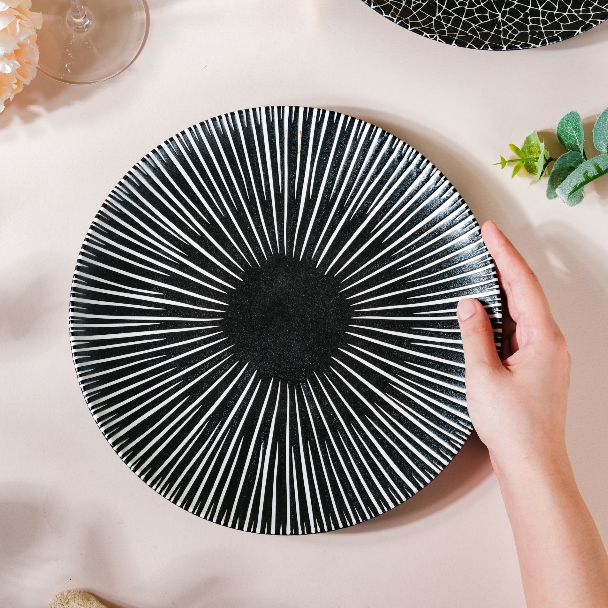 Contemporary Striped Ceramic Dinner Plate Black 9.5 Inch