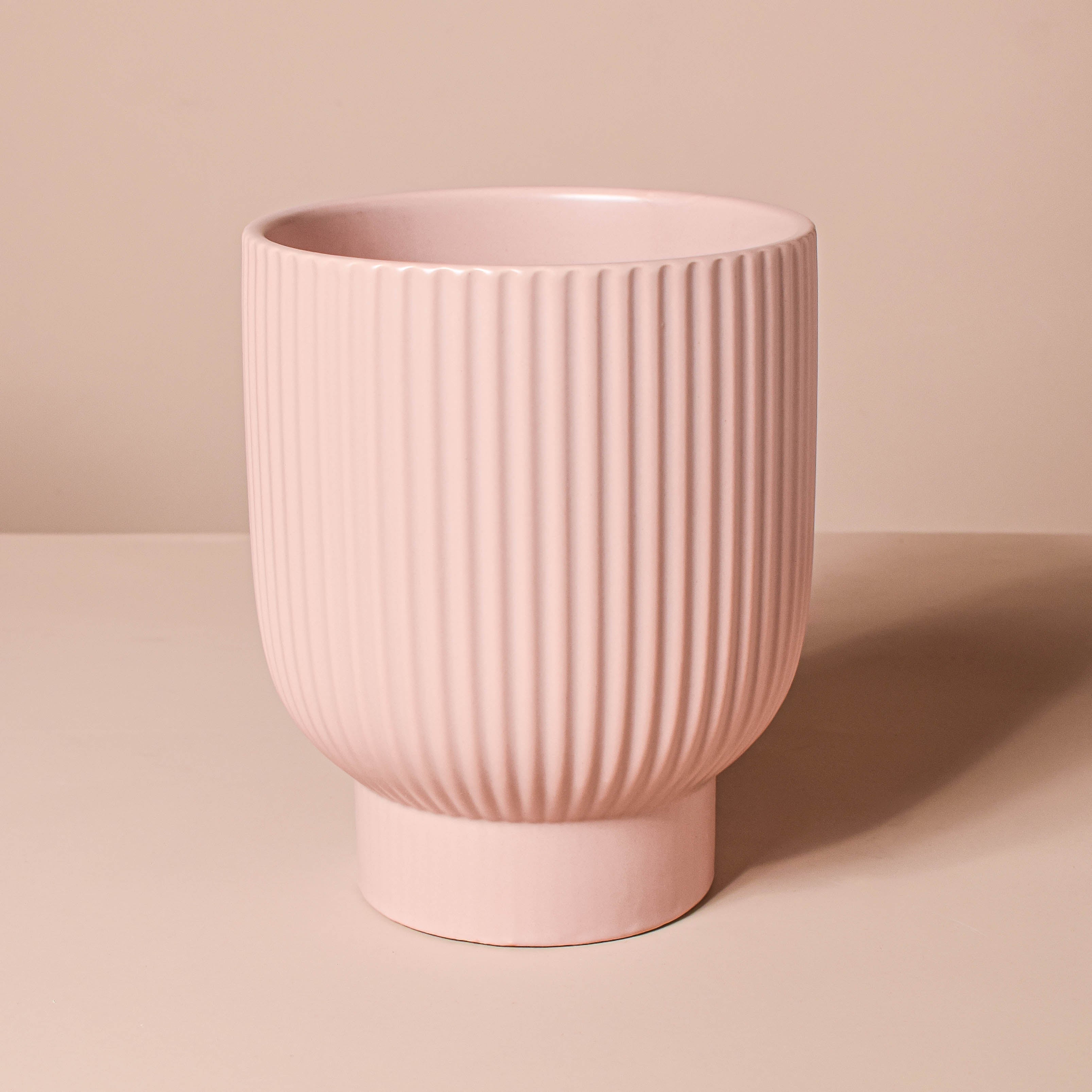 Dusky Pink Ribbed Vase