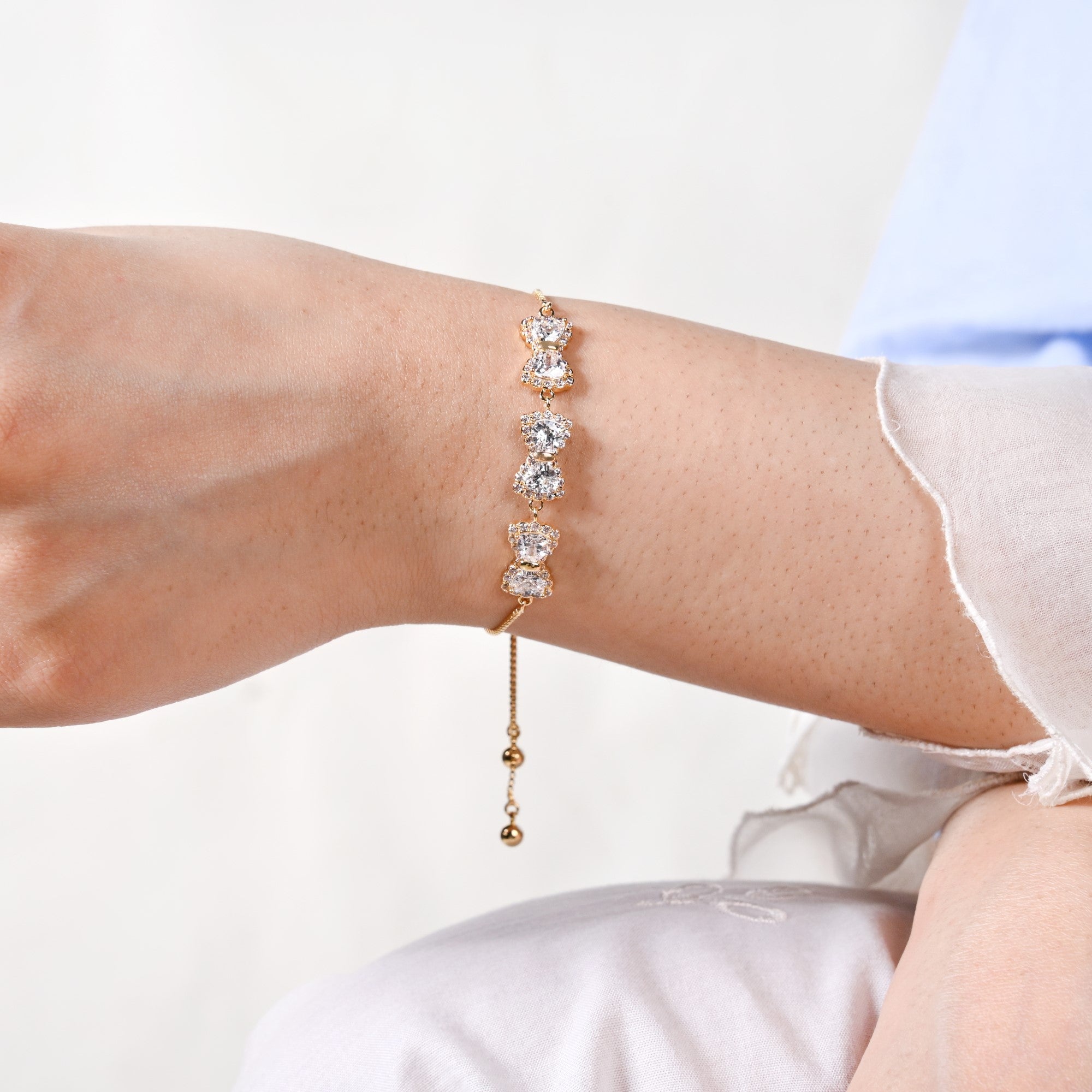 Dainty Bows Gold Chain Bracelet