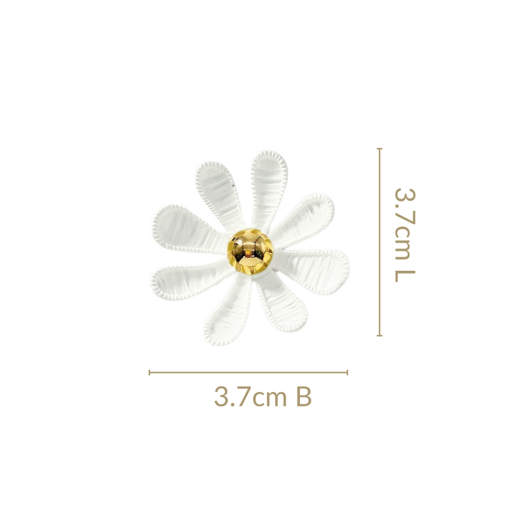 Daisy Statement Studs White