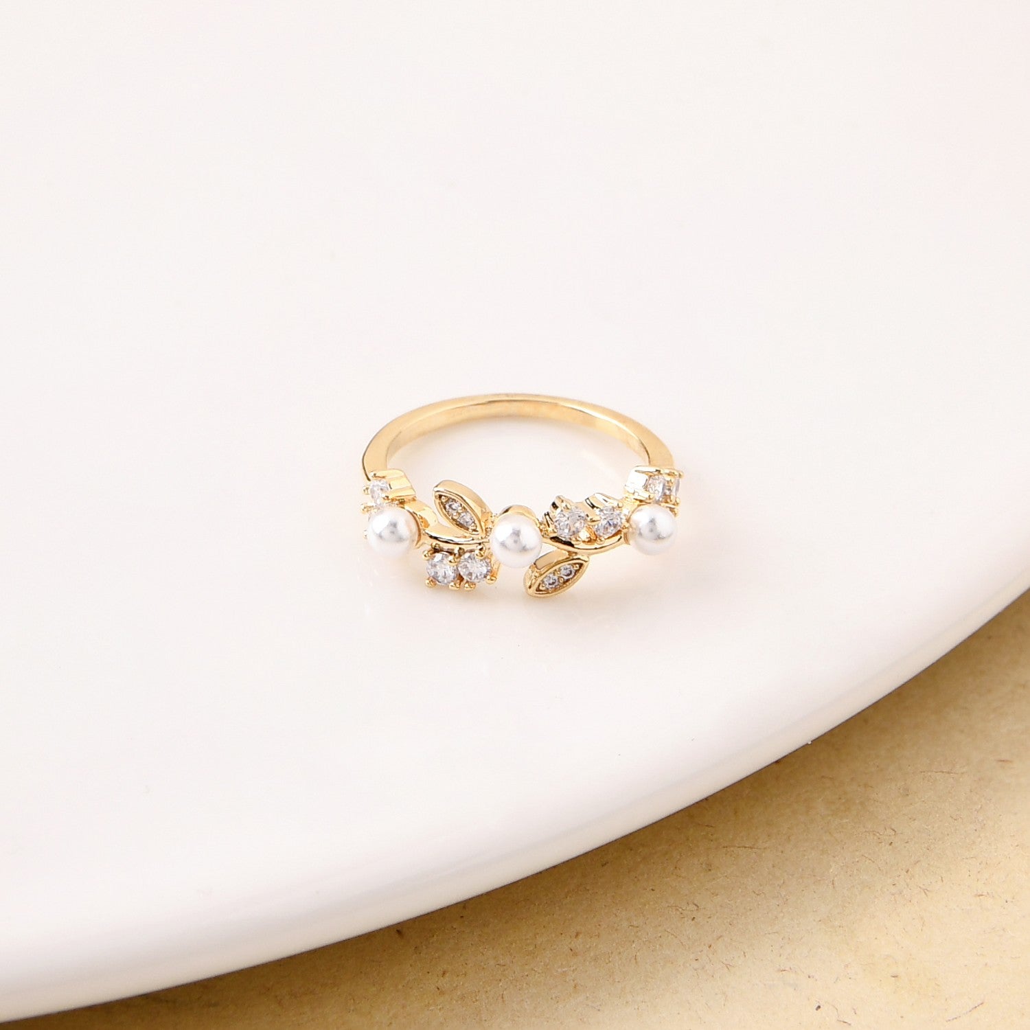 Dewdrop On Leaf Pearl Accent Ring Gold