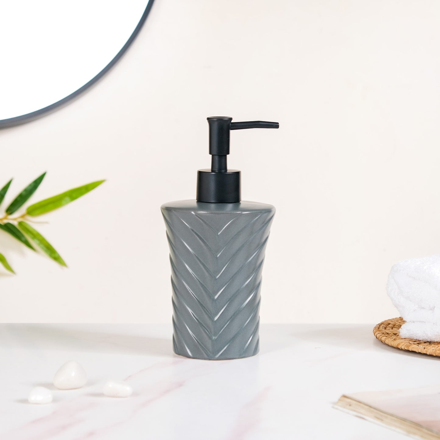 Modern Zigzag Soap Dispenser Grey 300ml