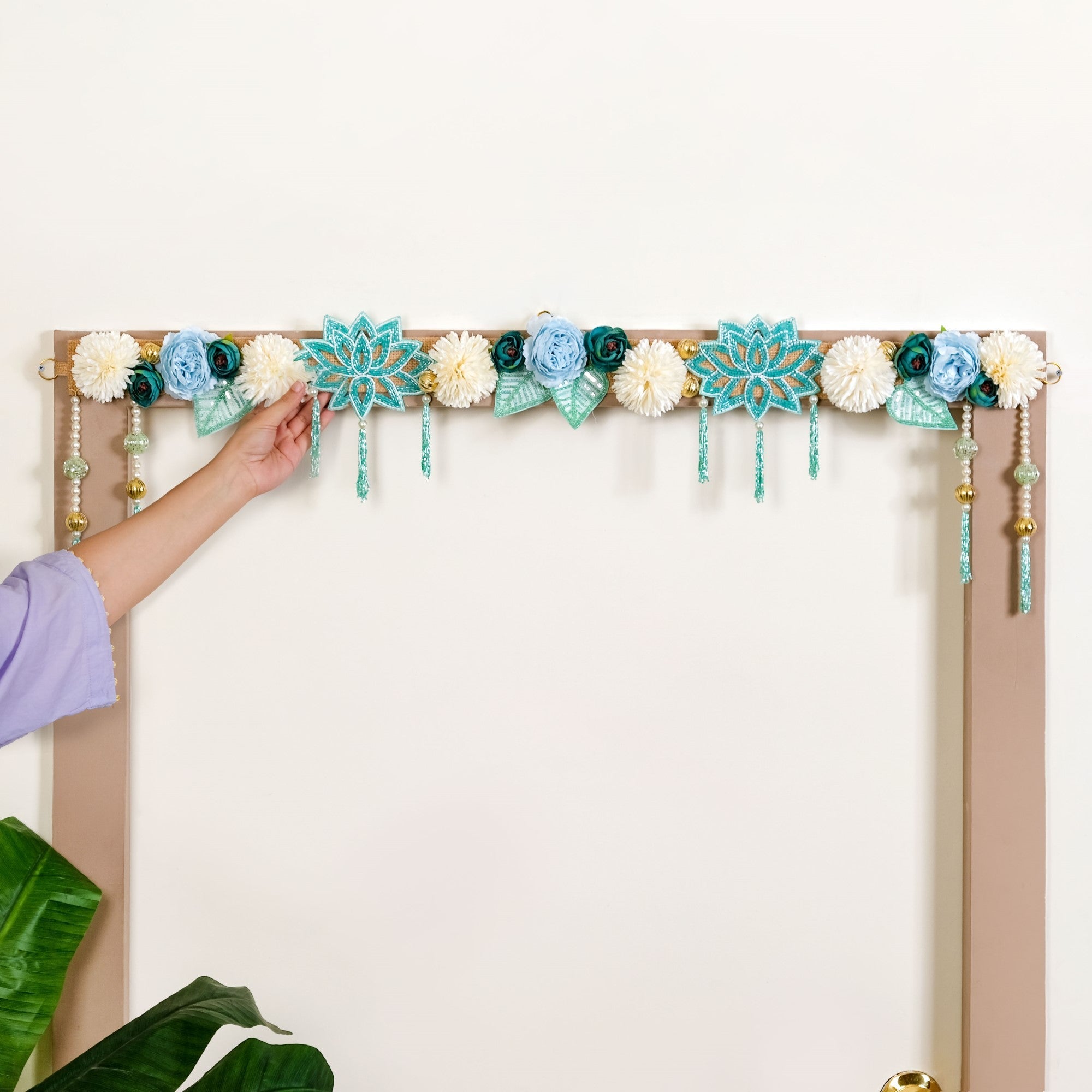 Elegant Floral Toran Decorative For Doors Blue White