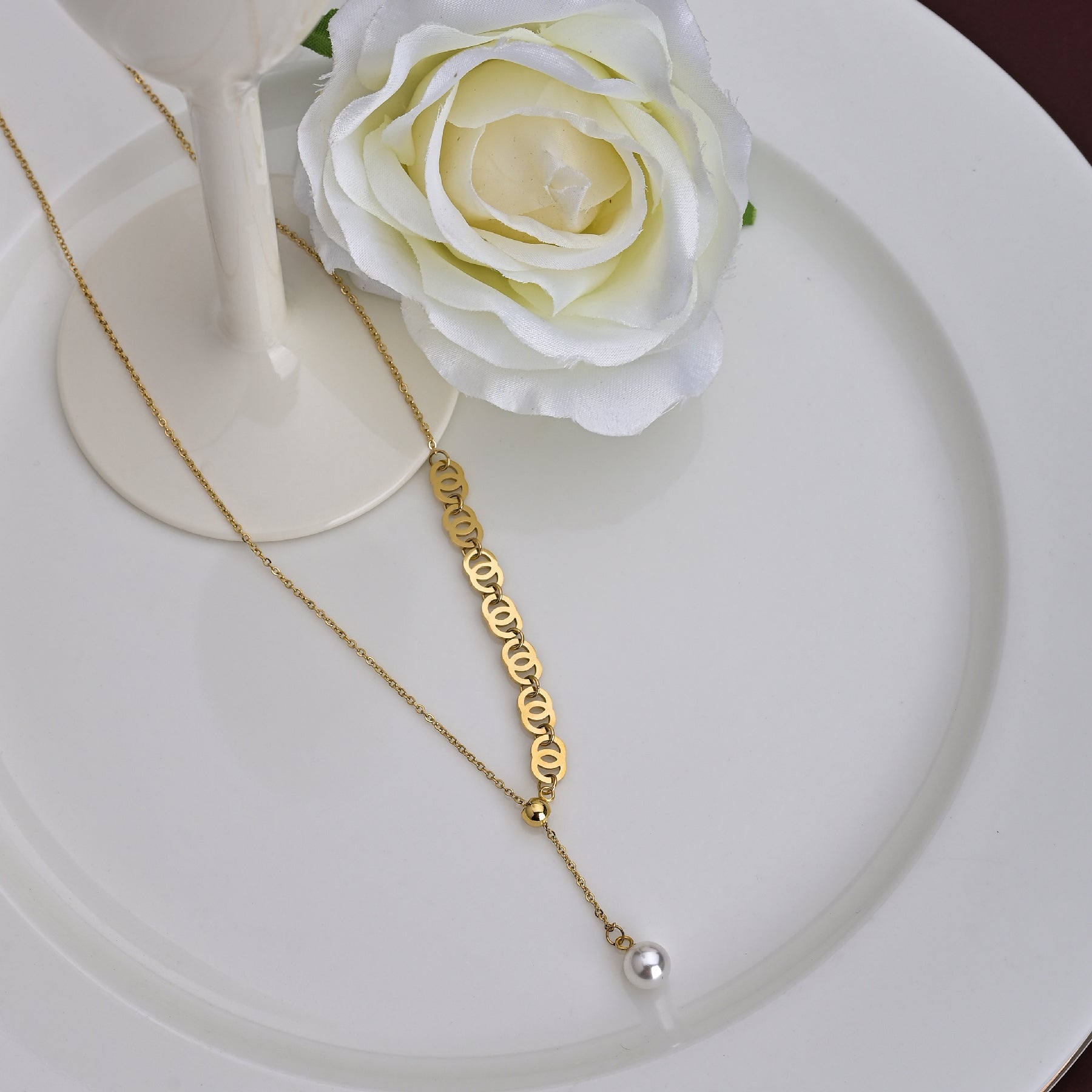 Double Round Geometric Dangling Pearl Necklace