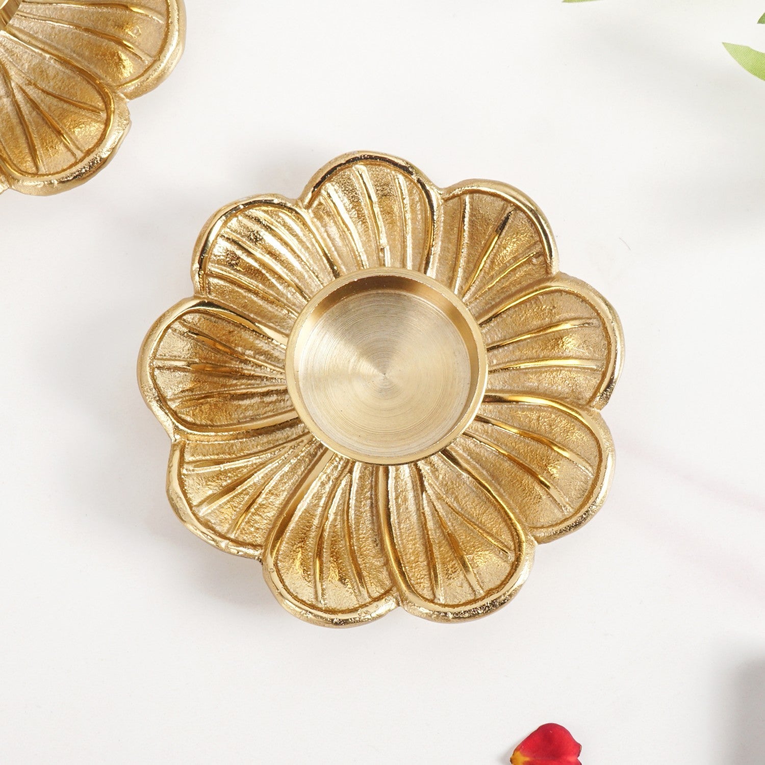 Flora Festive Tealight Holder Set Of 2 In Festive Gift Box