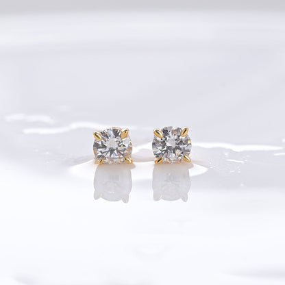 Round Brilliant Cut Diamond Stud Earrings