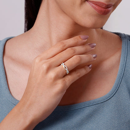 Gold Shining Twist Lab Grown Diamond Ring