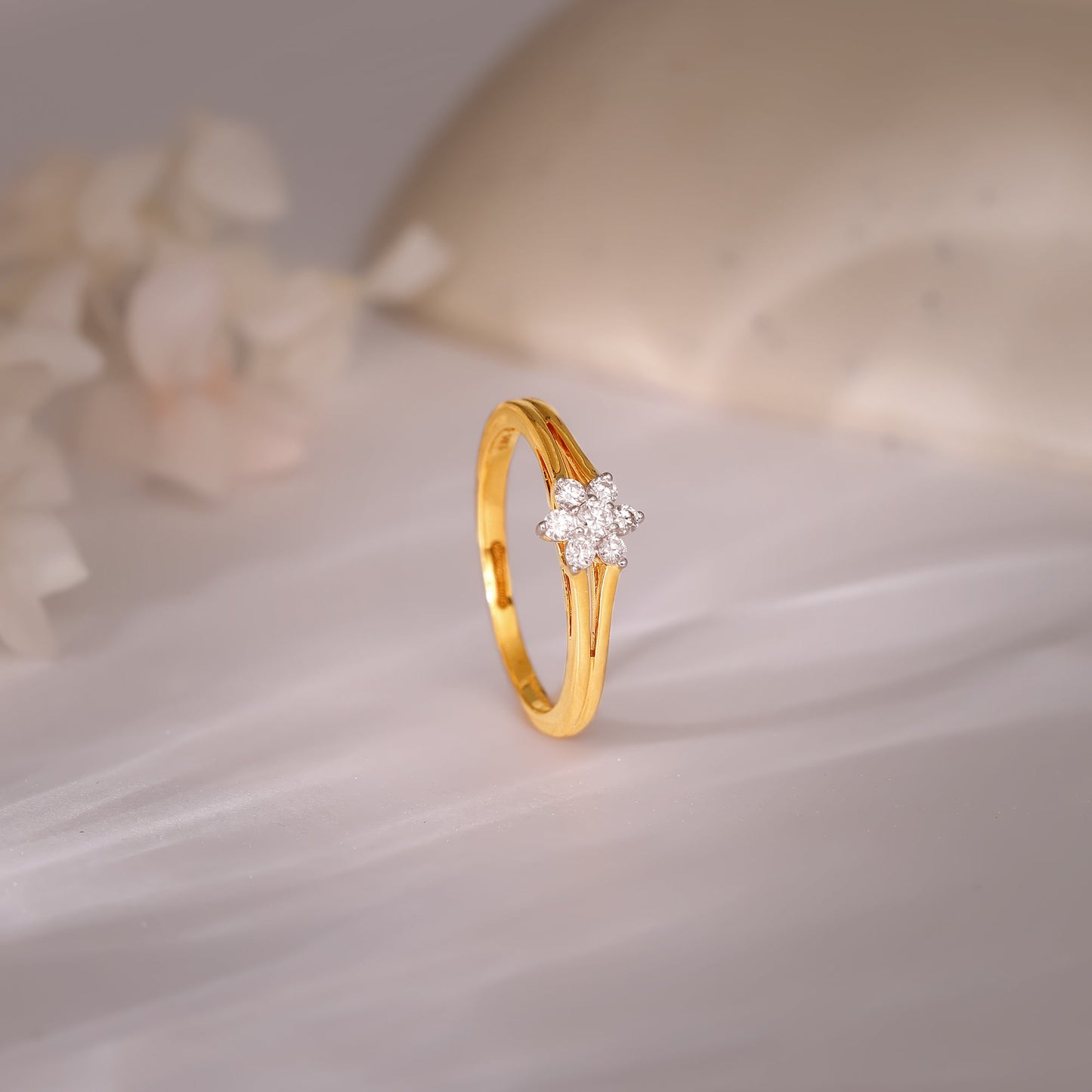 Gold Dewdrop Diamond Ring