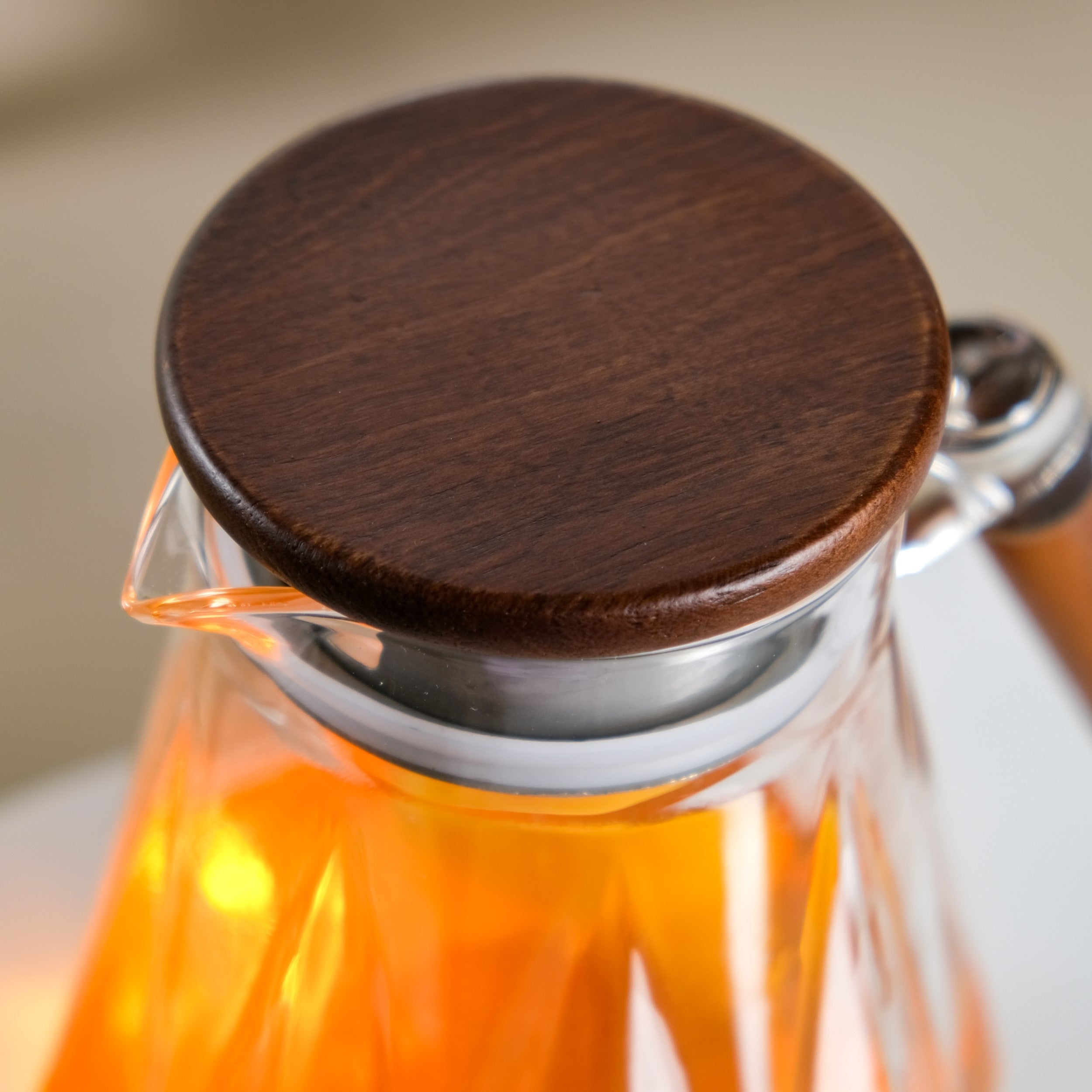 Modern Borosilicate Juice Jar With Fusion Handle 1350ml