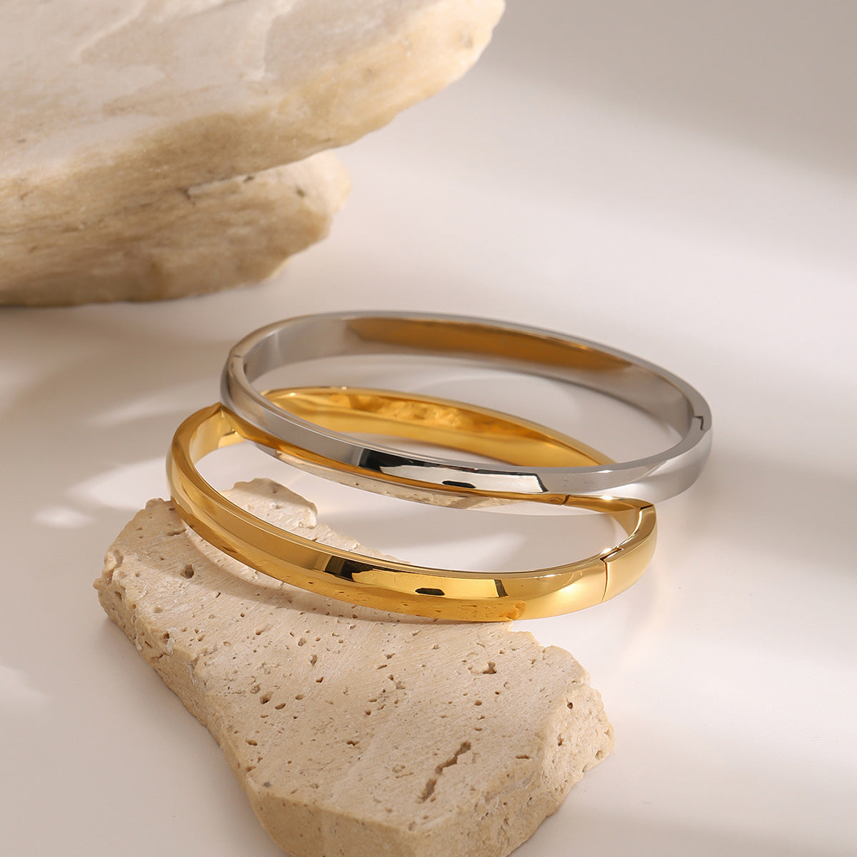 Classic Round Silver Bangle