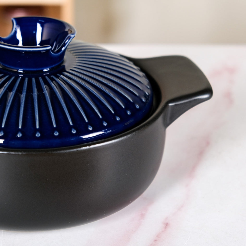 Lumea Japanese Style Earthenware Clay Cooking Pot 1600ml