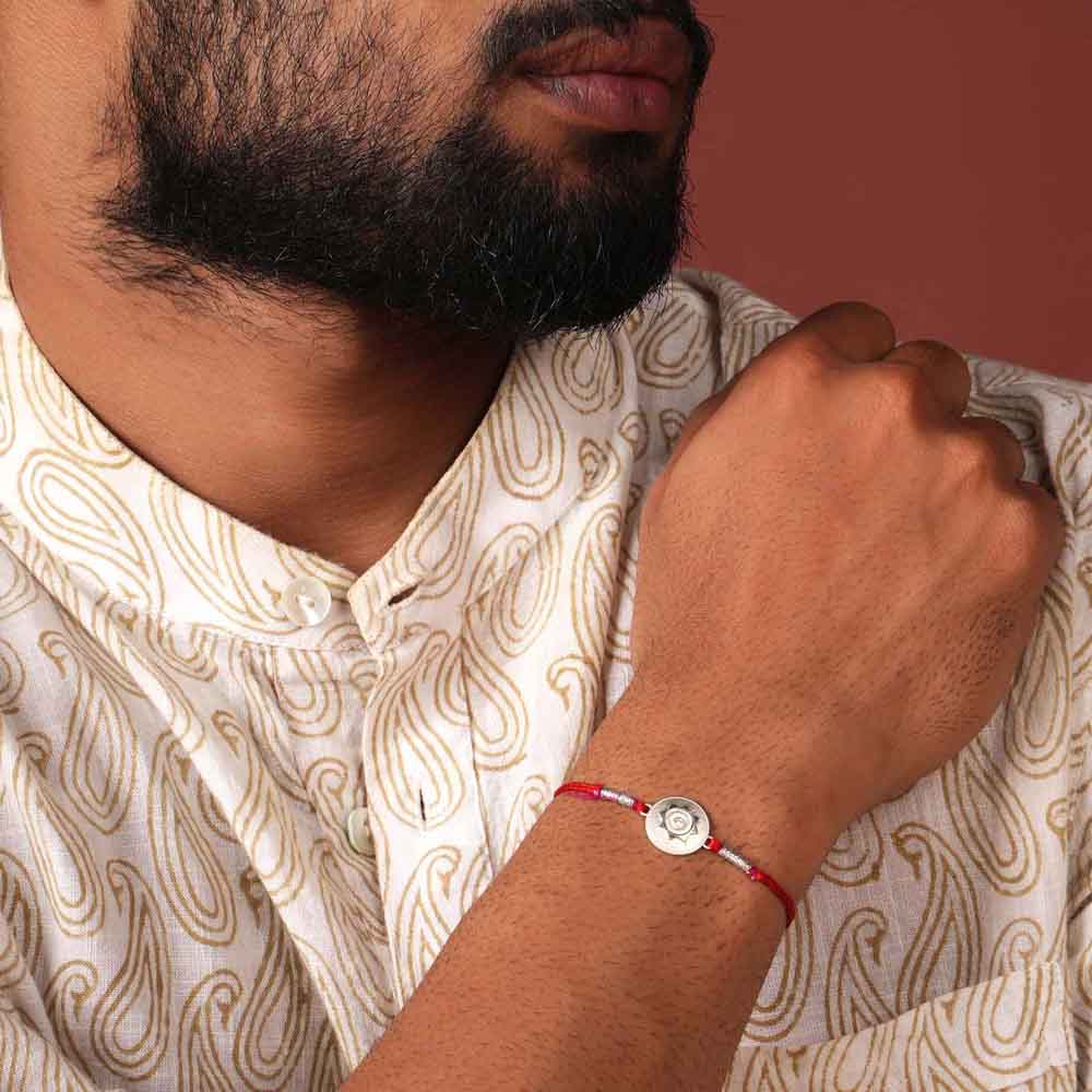 Circle of Blessings 0.01 Carat Lab-Grown Diamond 999 Silver Coin Rakhi