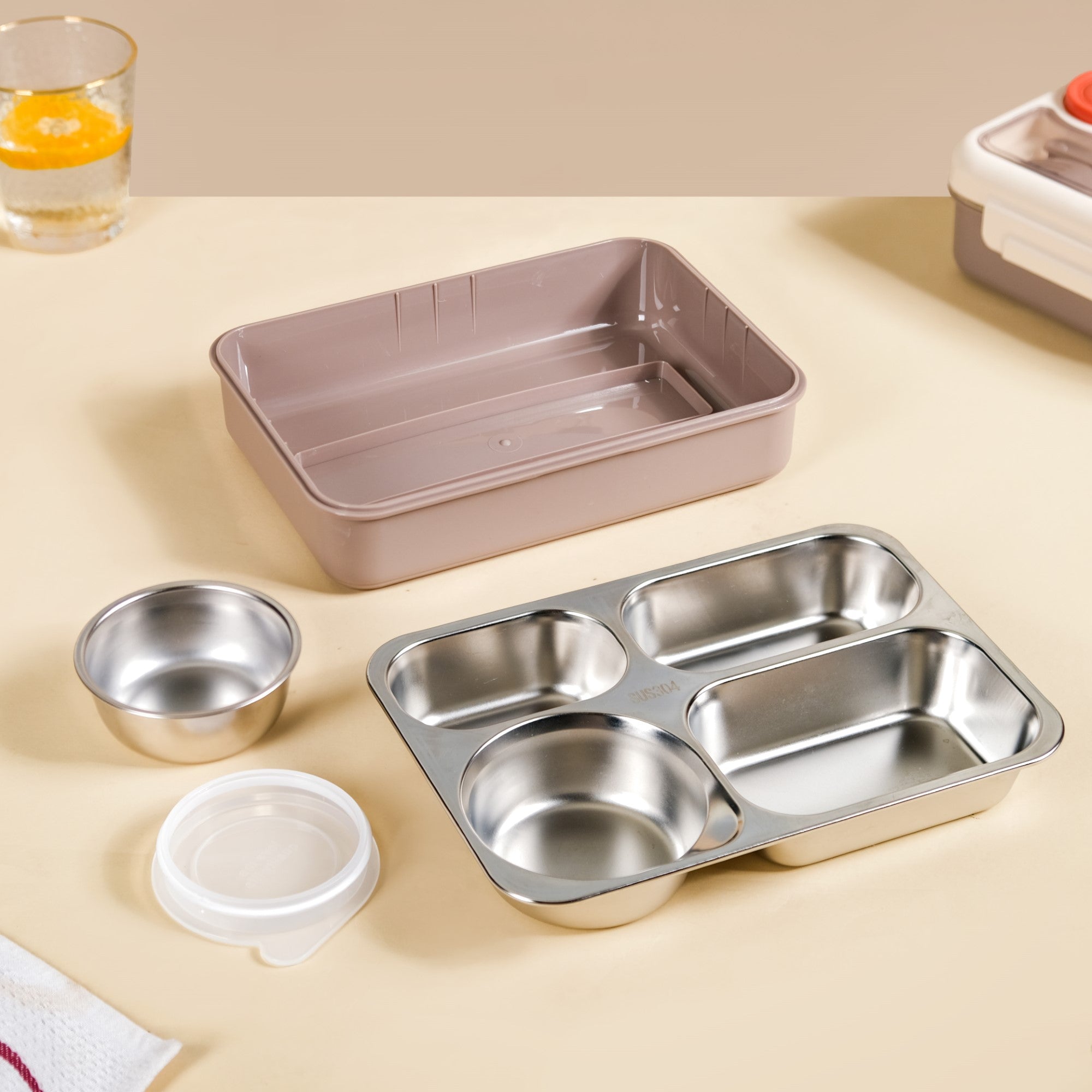 Bento Beige Stainless Steel Insulated Lunch Box For Work 950ml